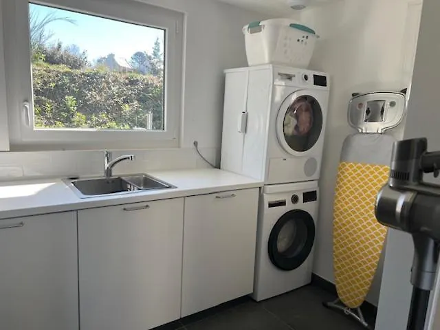 Belle Maison Familiale Vue Sur Mer, Acces Direct A La Plage Pleumeur-Bodou 0*,  France